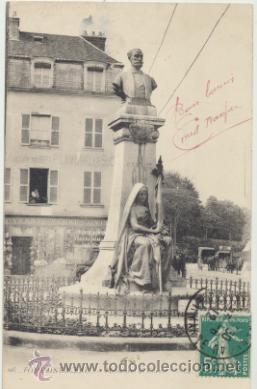 Postcards: Fontainebleau.- Monument de Carnot. Franqueado y fechado en 1912.