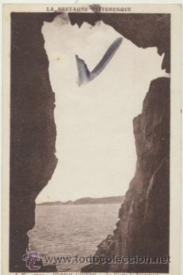 Postcards: Perros-Guirec.- La Grotte de Trestrignel.