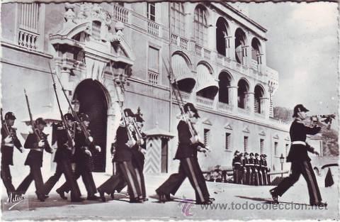 Postales: PRINCIPAUTE DE MONACO . La rel&egrave;ve de la Garde devant le Palais du Prince