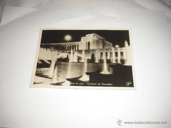 Postcards: PARIS LA NUIT.FONTAINES DU TROCADERO