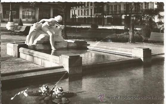 Postales: == C771 - POSTAL - PAU - LA SOURCE SQUARE CLEMENCEAU - Foto 1