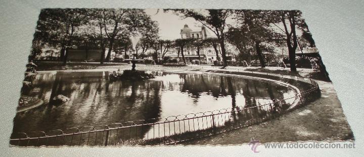 Postcards: postal  de Aurillac  le jardin public  Francia