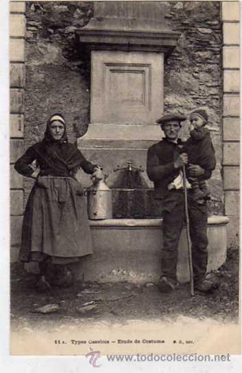 Postales: 11 A Types Cassalois. Etude de Costume. Estudio de vestuario. Reverso sin dividir. Sin circular.