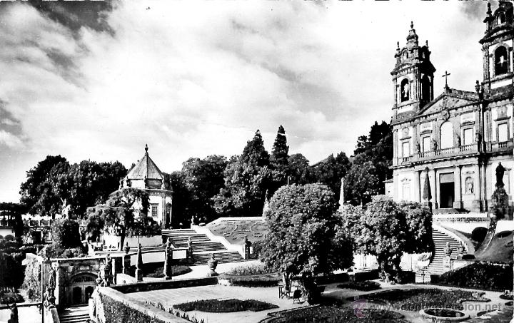 Postales: BRAGA - BOM JESUS-Templo e Largo de Mois&eacute;s - Foto 1