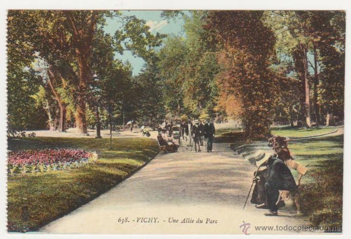 Postcards: Vichy.- Une All&eacute; du Parc.