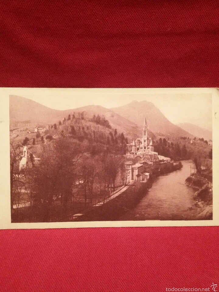 Postais: Tarjeta postal nescrita / LOURDES - La Basilique et le Monument Interalli&eacute; #0750