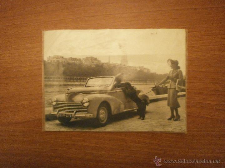 Postales: POSTAL PARIS SALON DE L&acute;AUTOMOBILE. MODELO 203 PEUGEOT DECAPOTABLE, OCTOBRE 1951