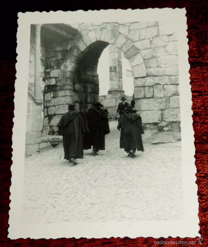 Cartoline: FOTOGRAFIA DE GUARDA, PORTUGAL, PERSONAJES TIPICOS, MIDE 10 X 7,2 CMS.