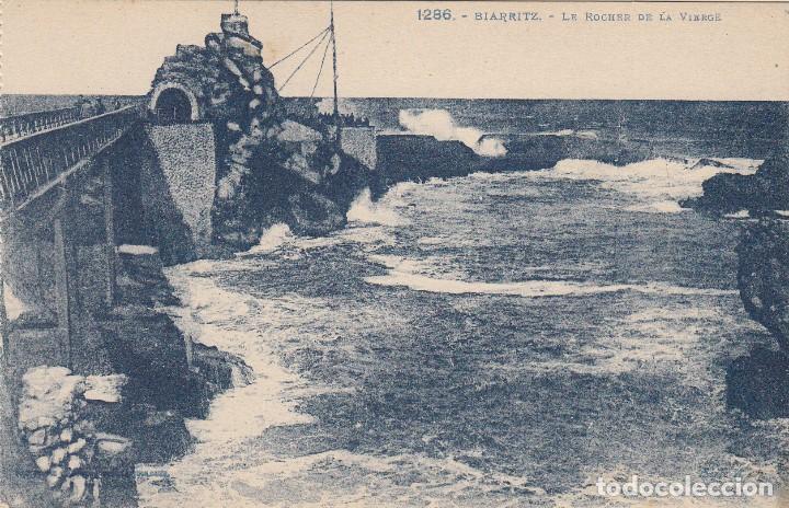 Postales: POSTAL: BIARRITZ - LE ROCHER DE LA VIERGE - Foto 1