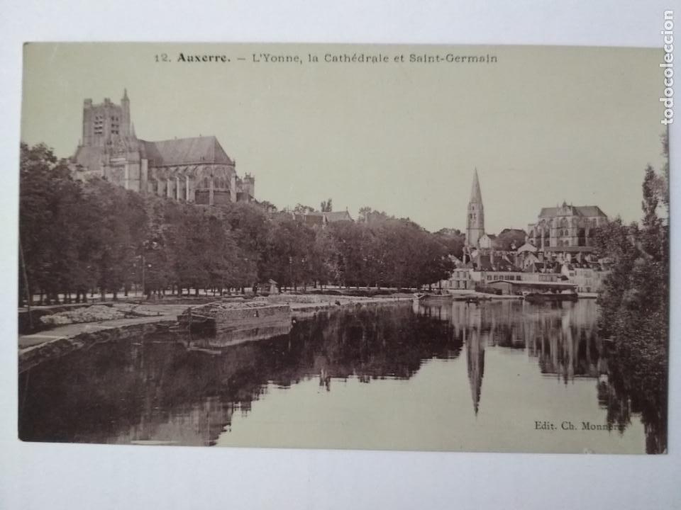 Postcards: POSTAL AUXERRE - L'YONNE, LA CATHEDRALE ET SAINT-GERMAIN, SIN CIRCULAR