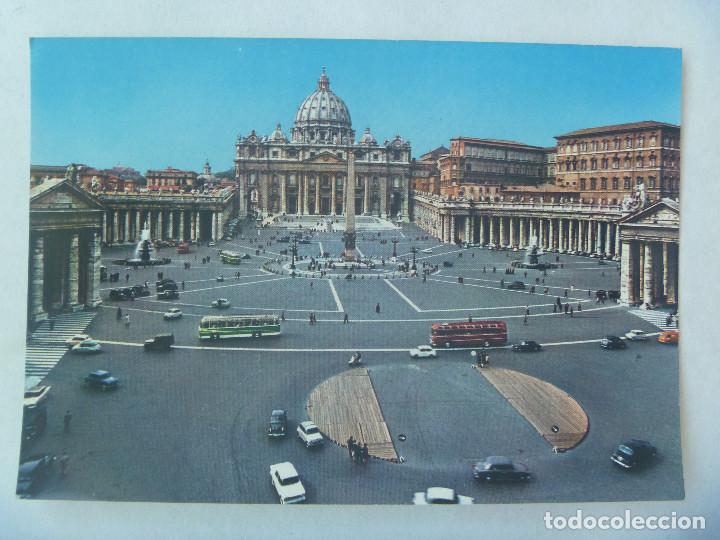 Postales: POSTAL DE CIUDAD DE VATICANO : PLAZA DE SAN PEDRO. AÑOS 60 , COCHES DE EPOCA