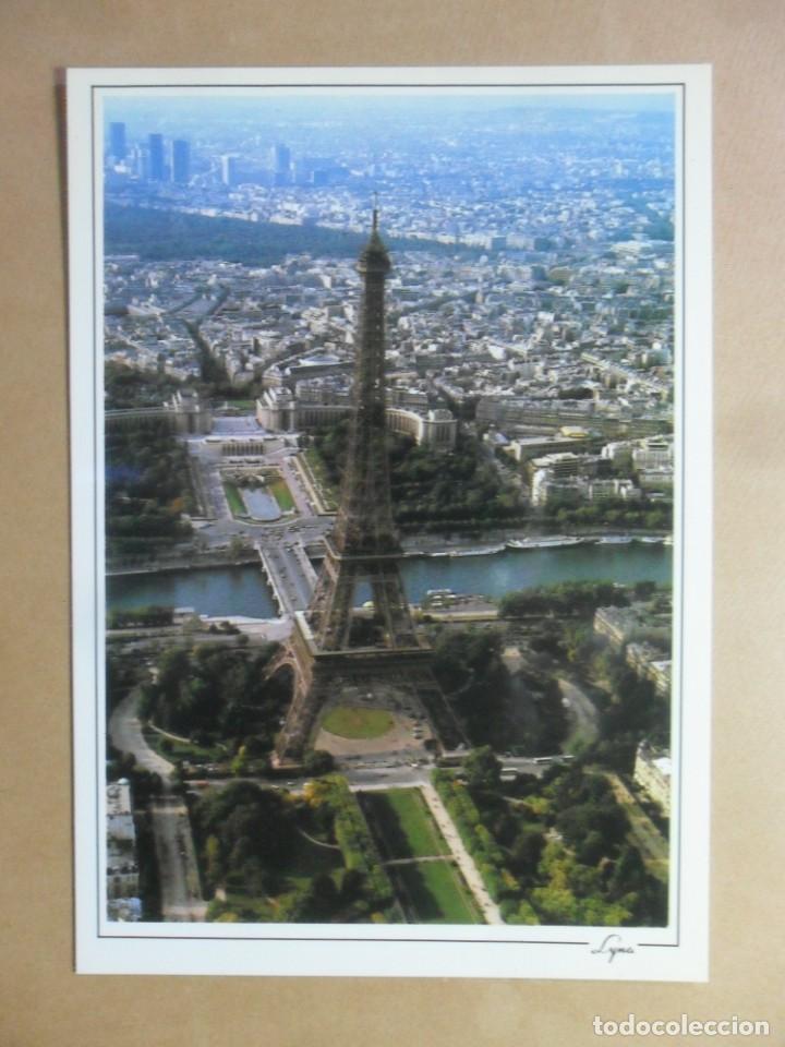 Postais: POSTAL - EN SURVOLANT PARIS - TOUR EIFFEL/TROCADERO/PALAIS DE CHAILLOT - ED. LYNA