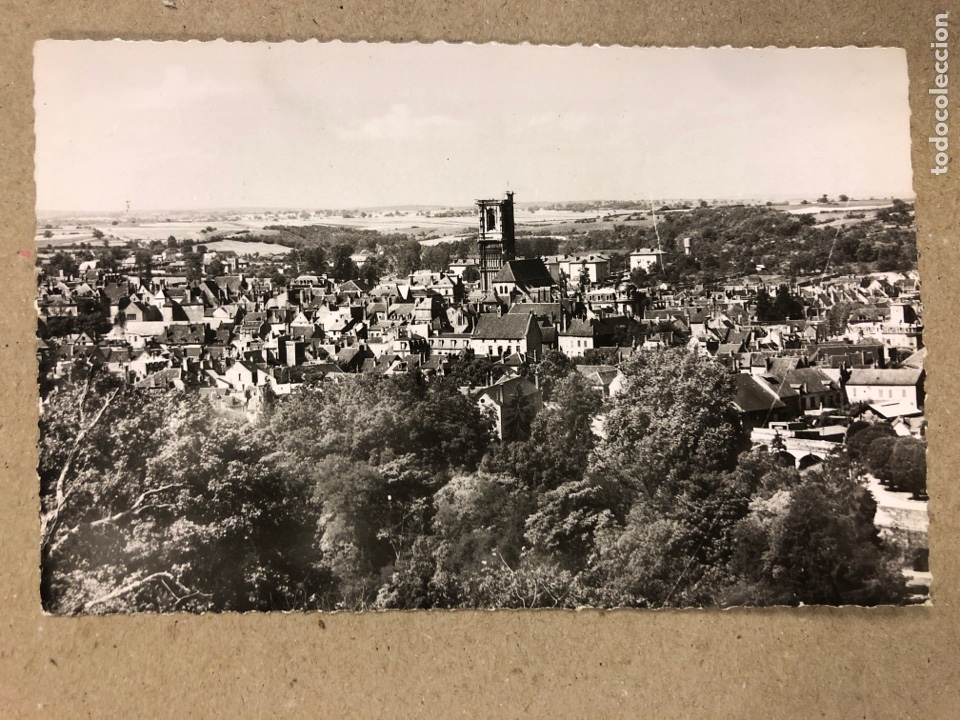 Postais: ANTIGUA TARJETA POSTAL EN B/N. CLAMECY (NI&Egrave;VRE) VUE G&Eacute;N&Eacute;RALE. 9 x 14 Cms.