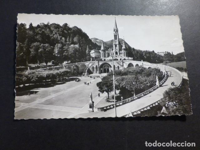 Postales: LOURDES FRANCIA LA BASILICA - Foto 1