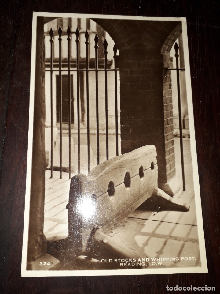 Postkarten: N&ordm; 30661 POSTAL INGLATERRA OLD STOCKS AND WHIPPING POST BRADING