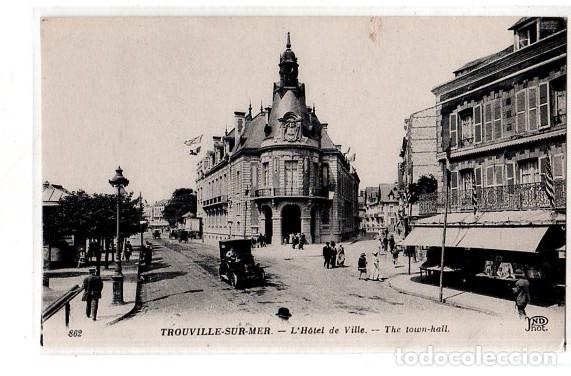 Postkarten: TARJETA POSTAL DE TROUVILLE-SUR-MER. L&acute;HOTEL DE VILLE.
