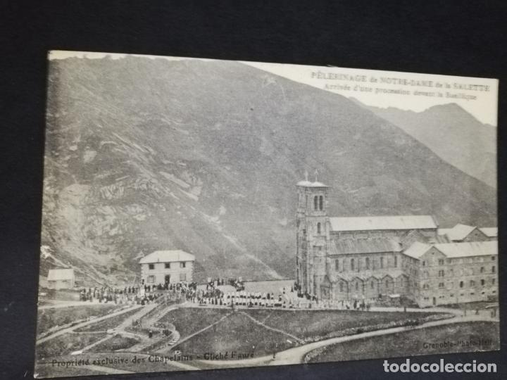 Cartoline: TARJETA POSTAL. FRANCIA. PELERINAGE DE NOTRE-DAME DE LA SALETTE. ARRIVEE D&acute;UNE PROCESSION.