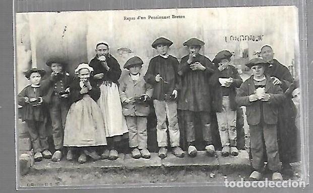 Postkarten: TARJETA POSTAL. FRANCIA. NI&Ntilde;OS BRETONES. REPAS D'UN PENSIONNAT BRETON.