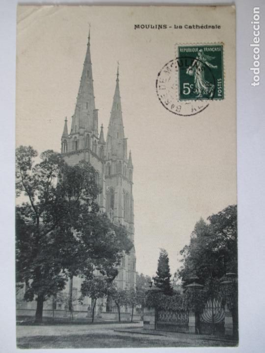 Cartes Postales: TARJETA POSTAL DE FRANCIA. MOULINS LA CATHEDRALE