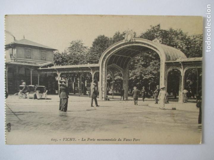 Cartoline: TARJETA POSTAL DE FRANCIA. 605 VICHY LA PORTE MONUMENTALE DU VIEUX PARC.