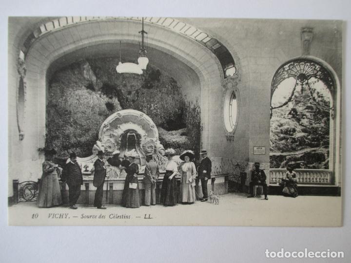 Cartoline: TARJETA POSTAL DE FRANCIA. 10 VICHY SOURCE DES CELECTINS LL
