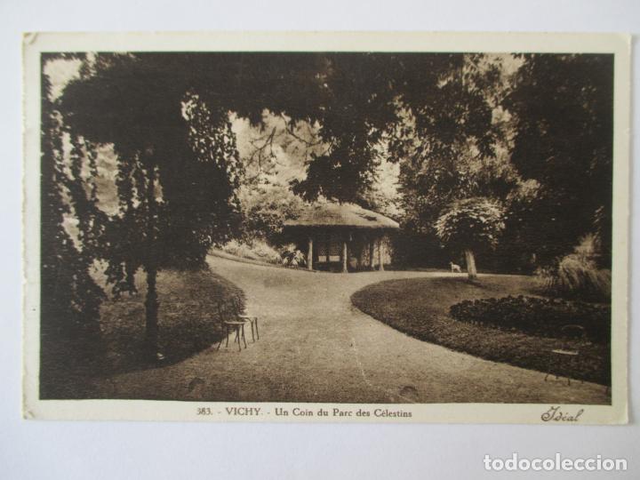 Cartoline: TARJETA POSTAL DE FRANCIA. 383 VICHY UN COIN DU PARC DES CELESTINS