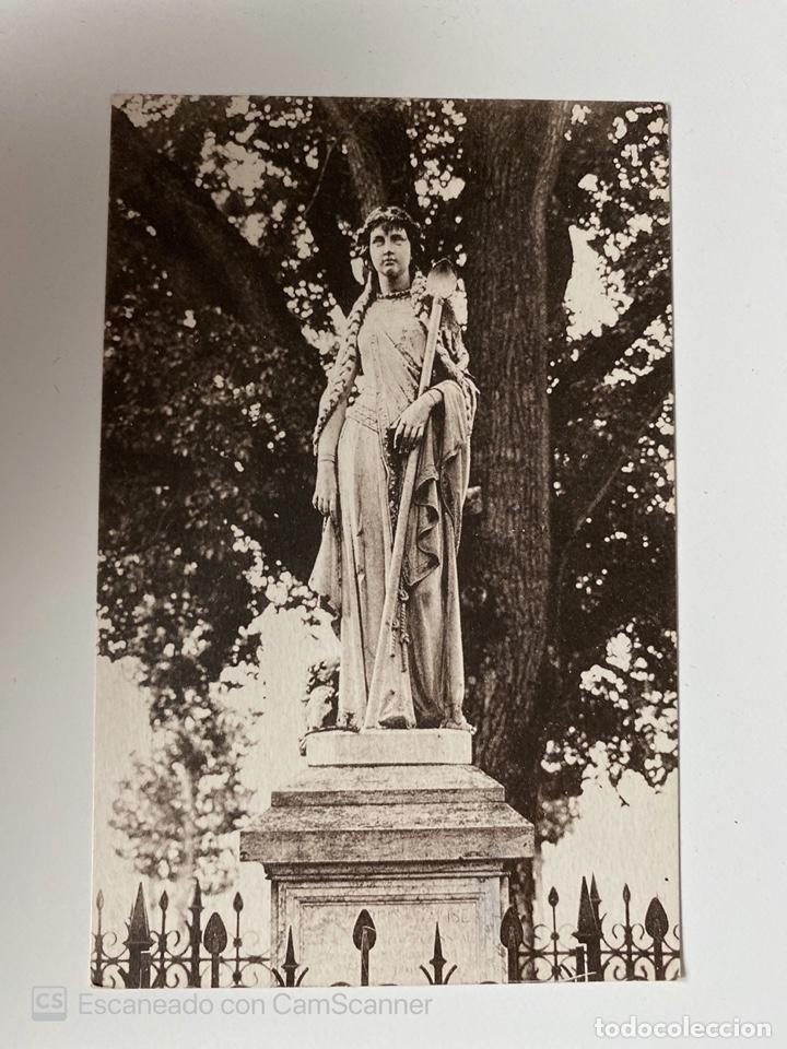 Postales: TARJETA POSTAL. FRANCIA. C&Ocirc;TE D'OR. ALISE-SAINTE-REINE. STATUE DE SAINTE REINE AUX TROIS ORMEAUX