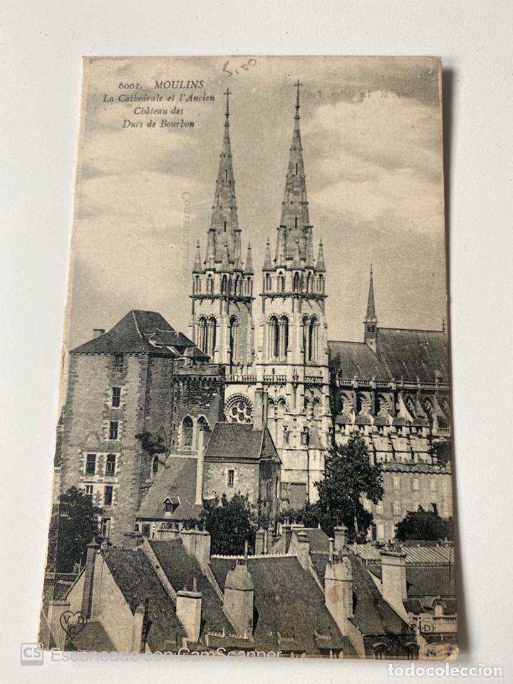 Cartoline: TARJETA POSTAL. FRANCIA. AUVERNIA-R&Oacute;DANO-ALPES. ALLIER.MOULINS.CATHEDRALE ET CH&Acirc;TEAU DUCS DE BOURBON