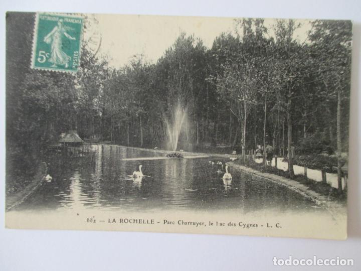 Postales: TARJETA POSTAL DE FRANCIA. 882 LA ROCHIELLE PARC CHARRUYER LE LAC DES CYGNES