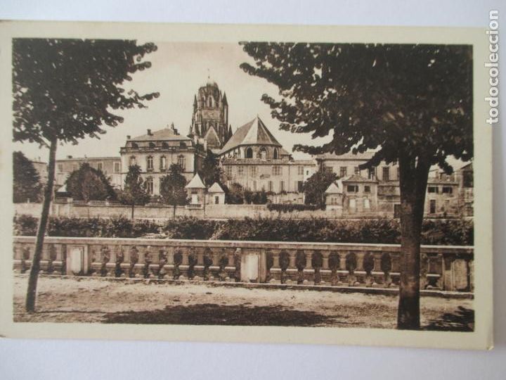 Postales: TARJETA POSTAL DE FRANCIA. 124 SAINTES LE JARDIN PUBLIC
