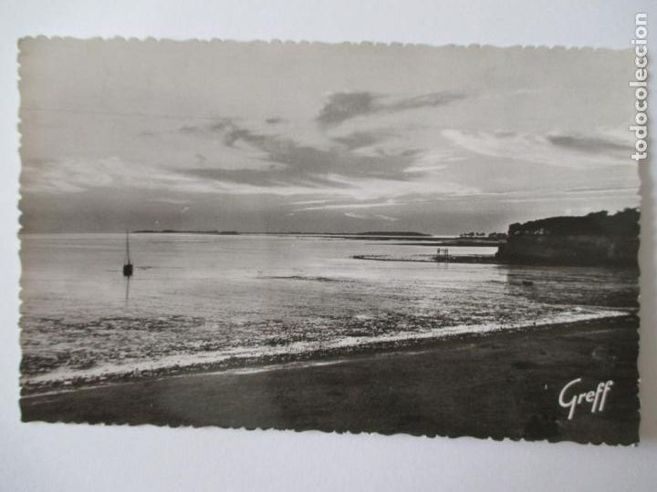Postcards: TARJETA POSTAL DE FRANCIA. EN AUNIS FOURAS SOLEIL COUCHANT SUR LA GRANDE PLAGE