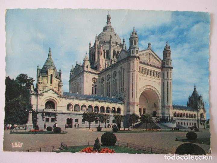 Postais: TARJETA POSTAL DE FRANCIA. 737 LISIEUX. VUE VERS LA BASILIQUE