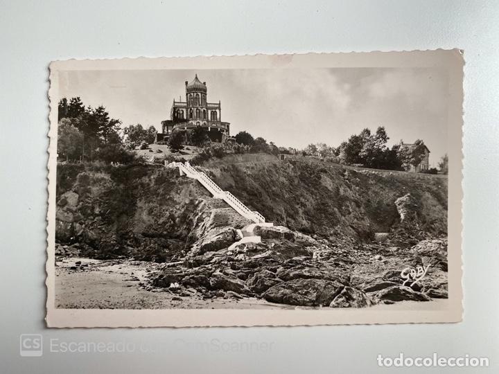 Postais: TARJETA POSTAL. FRANCIA. COSTAS DE ARMOR. SAINT-QUAY-PORTRIEUX. LES FALAISES ET L'ESCALIER D LA PLAG