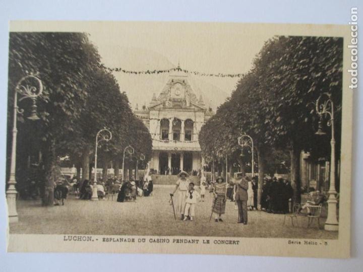 Postais: TARJETA POSTAL DE FRANCIA. LUCHON ESPLANADE DU CASINO PENDANT LE CONCERT SERIE HELIO 5