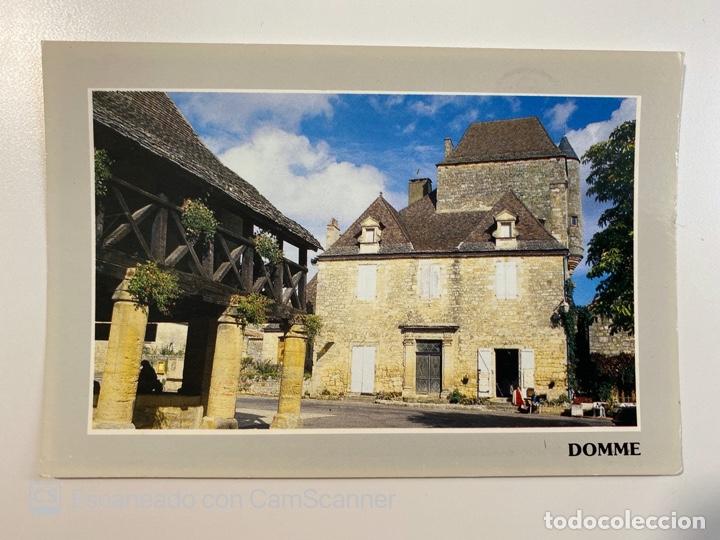 Cartes Postales: TARJETA POSTAL. FRANCIA. DORDOGNE. DOMME. LA HALLE (XVII) ET LA MAISON DES GOUVERNEURS.
