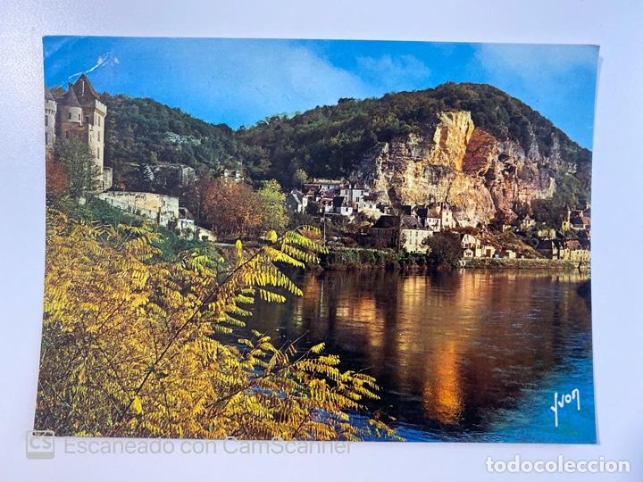 Cartes Postales: TARJETA POSTAL. FRANCIA. DORDOGNE. LA ROQUE-GAGEAC. LE CH&Acirc;TEAU DE LA MALARTRIE AU FOND LE VILLAGE
