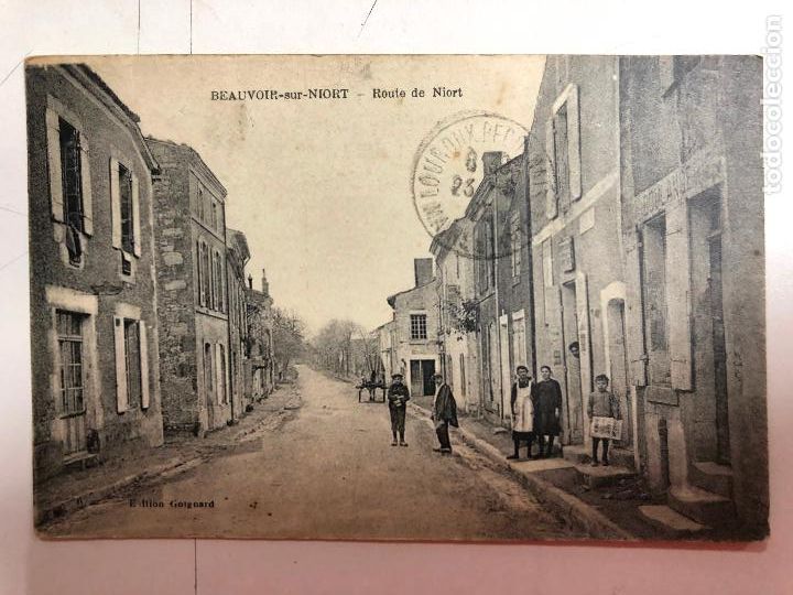 Postais: TARJETA POSTAL DE BEAUVOIR-SUR-NIORT- ROUTE DE NIORT. FRANCIA