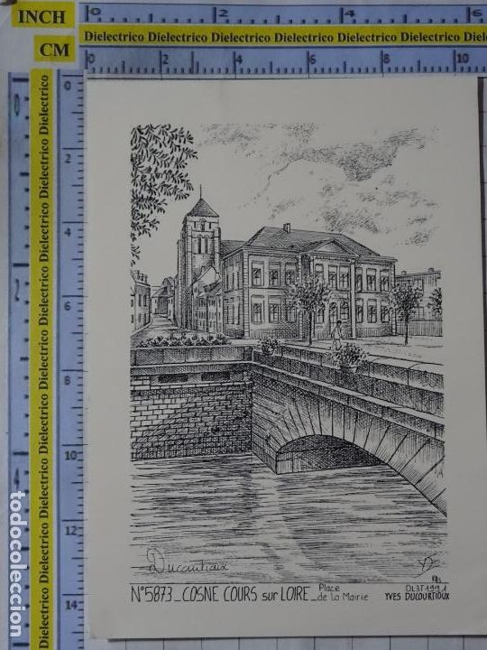 Postkarten: POSTAL DE FRANCIA. COSNE COURS SUR LOIRE PLACE DE LA MAIRIE. 3043
