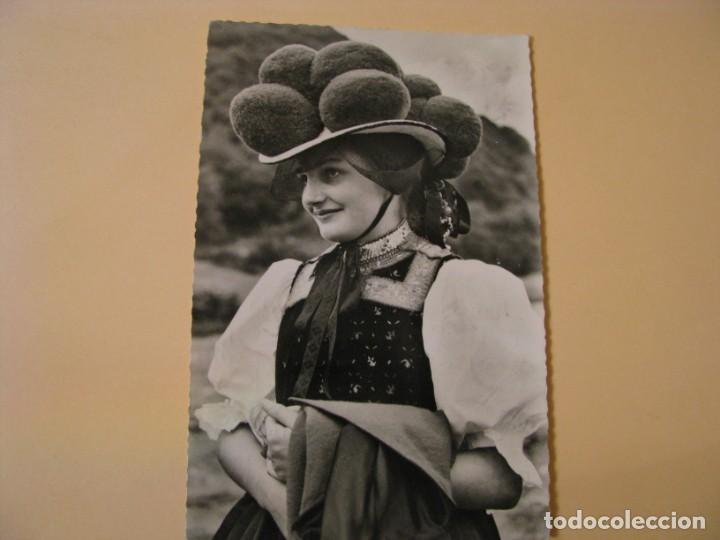 Postales: ANTIGUA POSTAL FOTOGR&Aacute;FICA DE ALEMANIA. MUCHACHA DE SCHWARZWALD. CIRCULADA.