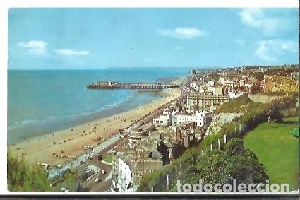 Postkarten: POSTAL A COLOR HASTINGS AND ST LEONARDS FROM THE CASTLE 1974