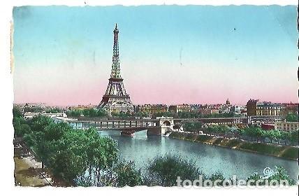 Cartoline: ANTIGUA POSTAL 1113 PARIS LA TOUR EIFFEL ET L'ILLE AUX CIGNES 1955