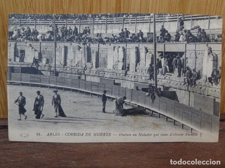 Postales: 81. ARLES. CORRIDA DE MUERTE.
