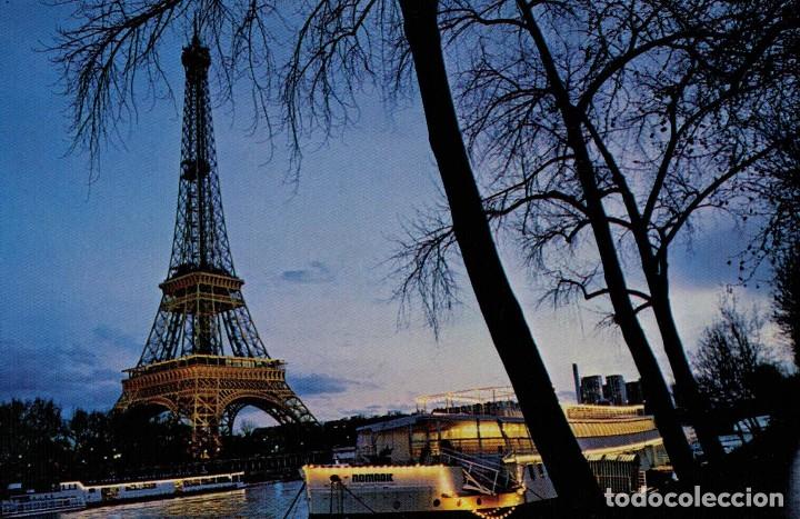 Postales: Paris de noche. La Torre Eiffel y el Sena. / Postal sin circular - Foto 1