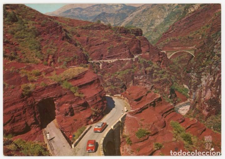 Postales: ex281 Francia Gorges de Daluis RENAULT DAUPHINE, CITRO&Euml;N DS (Les tunnels pr&egrave;s du Pont du Saut