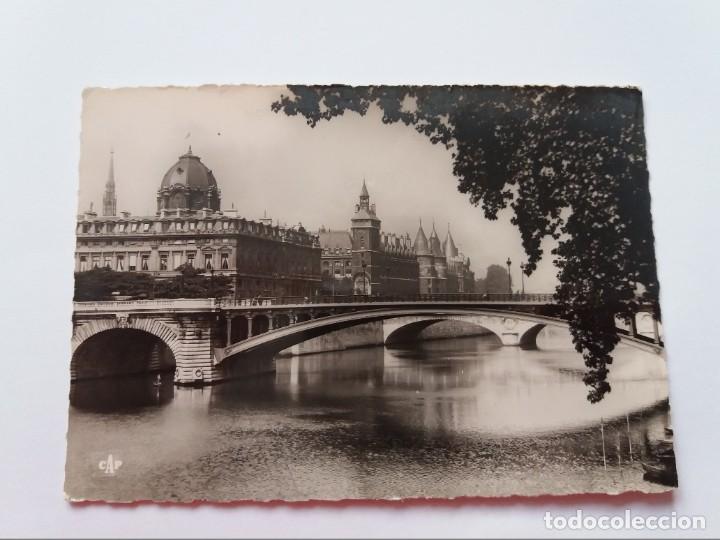 Postais: POSTAL - PARIS - LA CONCIERGERIE ET LE TRIBUNAL DE COMMERCE 31 - S/C