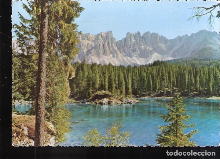 Cartoline: Lago Carezza. Dolomitas. Tirol del Sur. Italia.