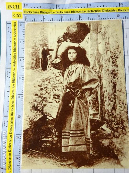 Postkarten: POSTAL DE FRANCIA. C&Oacute;RCEGA. REPRODUCCI&Oacute;N. TIPISMO FOLKLORE. JEUNE FEMME A LA CRUCHE. 492