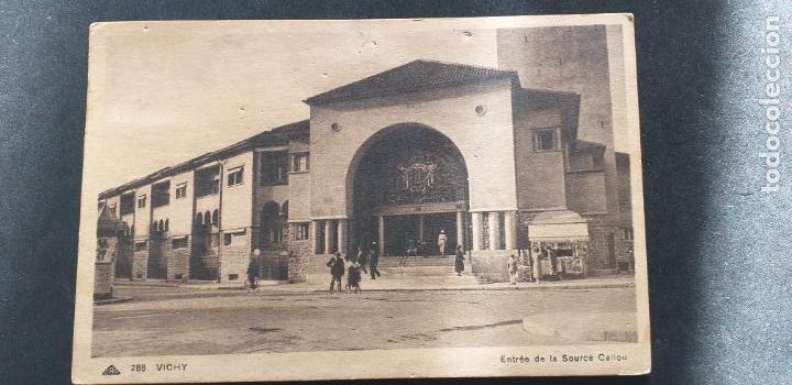Cartoline: FRANCIA-V51-SXXII-140X90mm.-VICHY-ENTREE DE LA SOURCE CALLOU