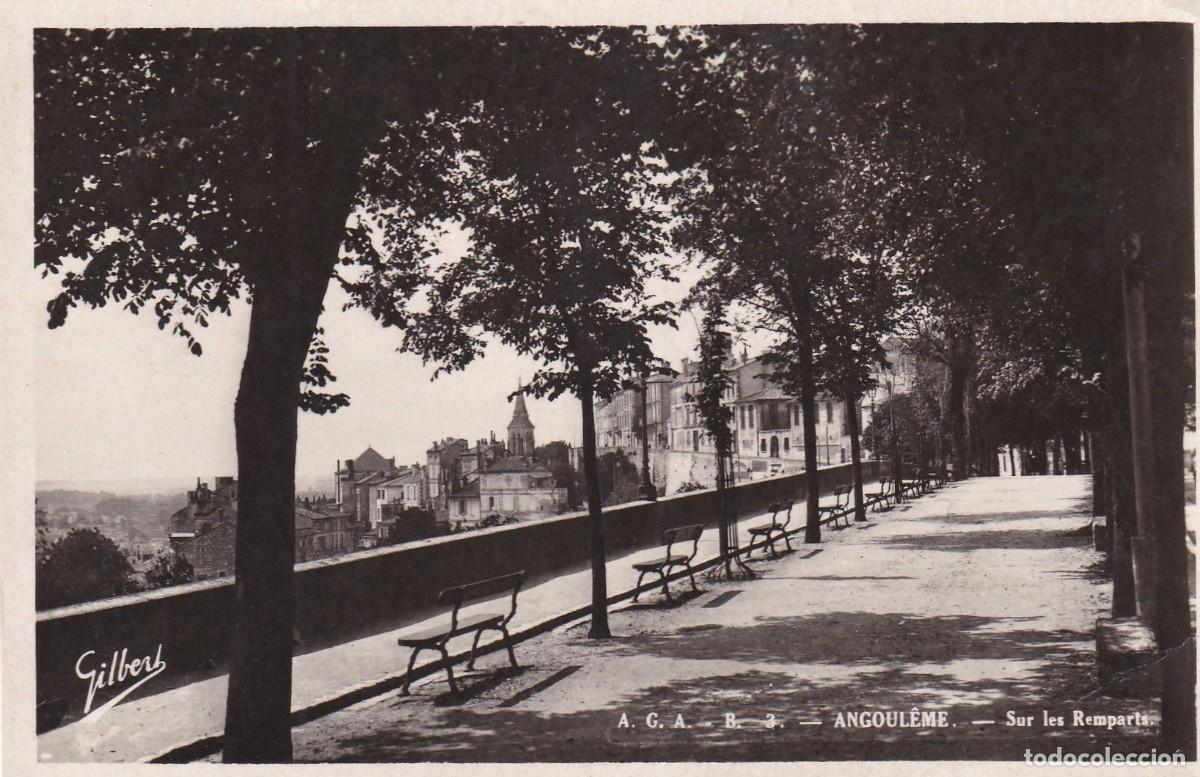 Postais: Angoul&ecirc;me - Sur les Remparts