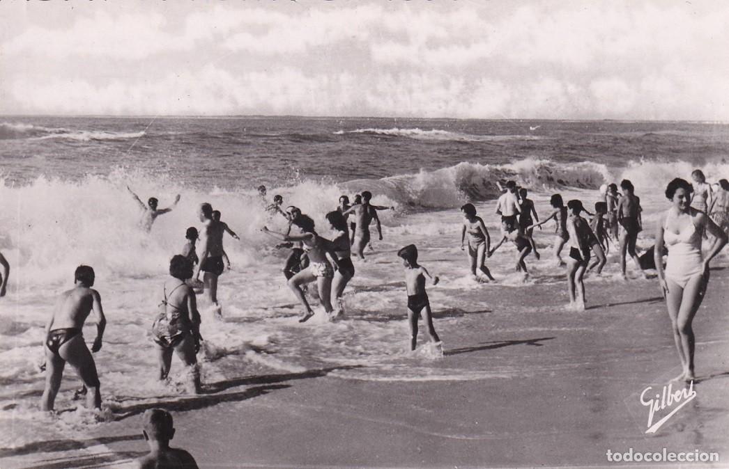 Postales: 264 Soulac-sur-Mer - L' Heure du Bain